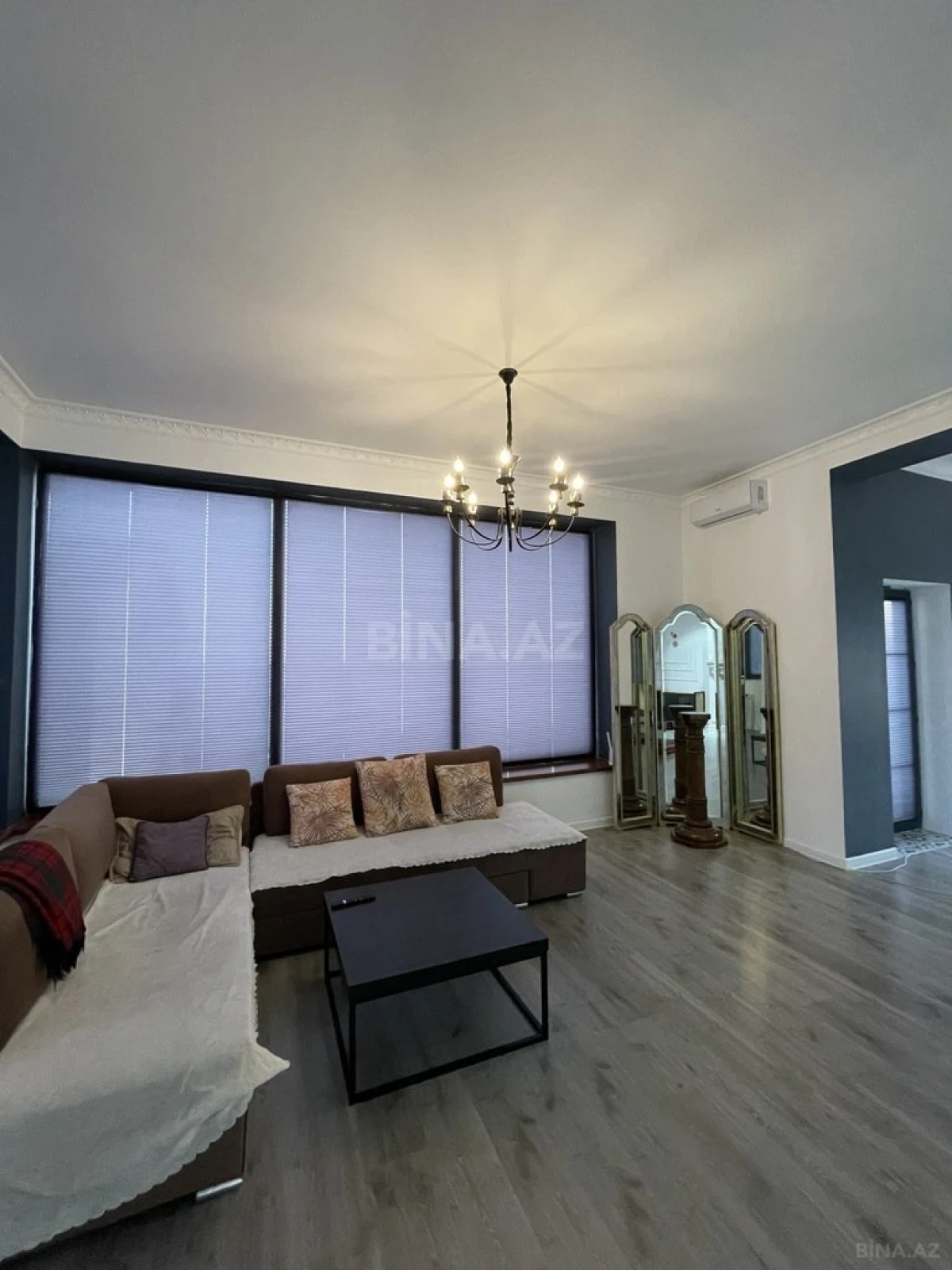 Kirayə verilir 6 otaqlı həyət evi 400 m²