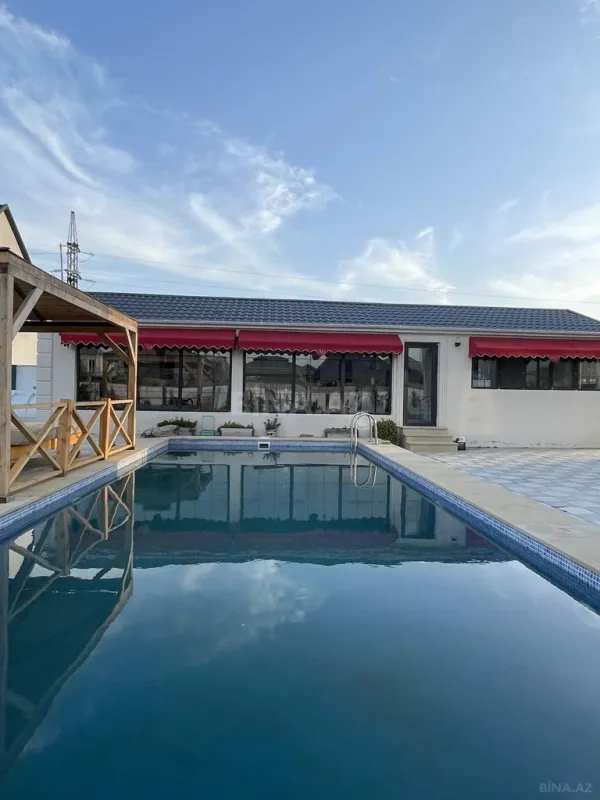 Kirayə verilir 6 otaqlı həyət evi 400 m²