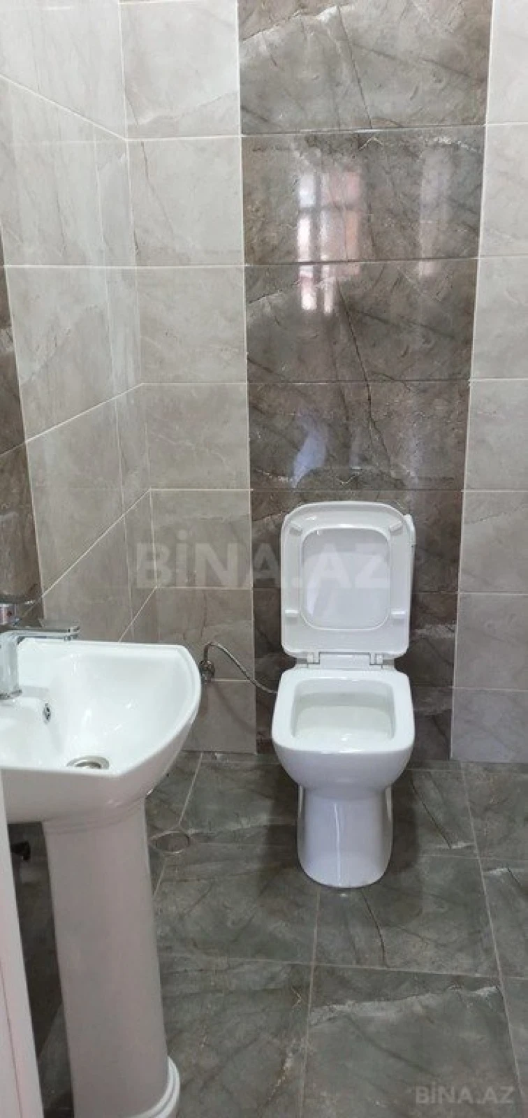 Satılır 3 otaqlı mənzil 140 m²
