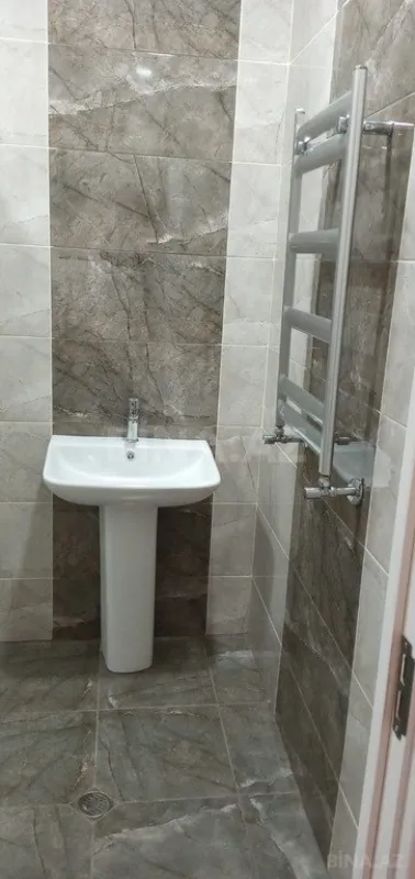 Satılır 3 otaqlı mənzil 140 m²