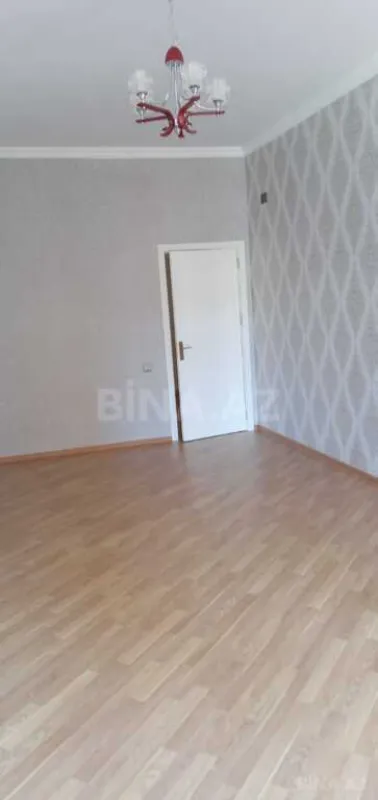 Satılır 3 otaqlı mənzil 140 m²