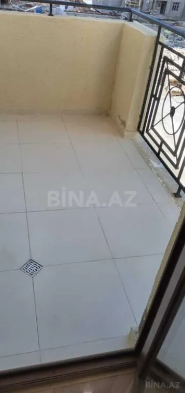 Satılır 3 otaqlı mənzil 140 m²