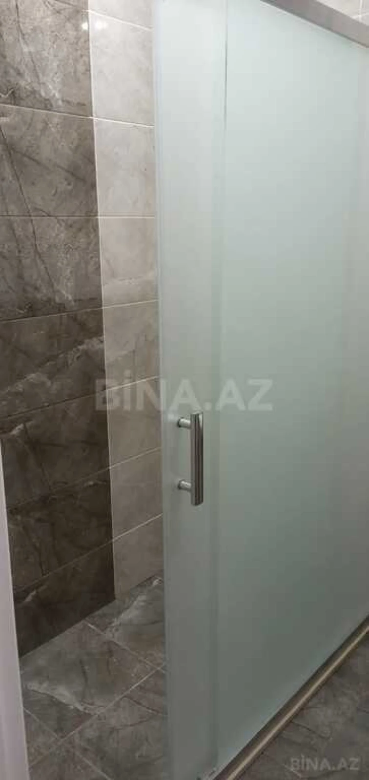 Satılır 3 otaqlı mənzil 140 m²