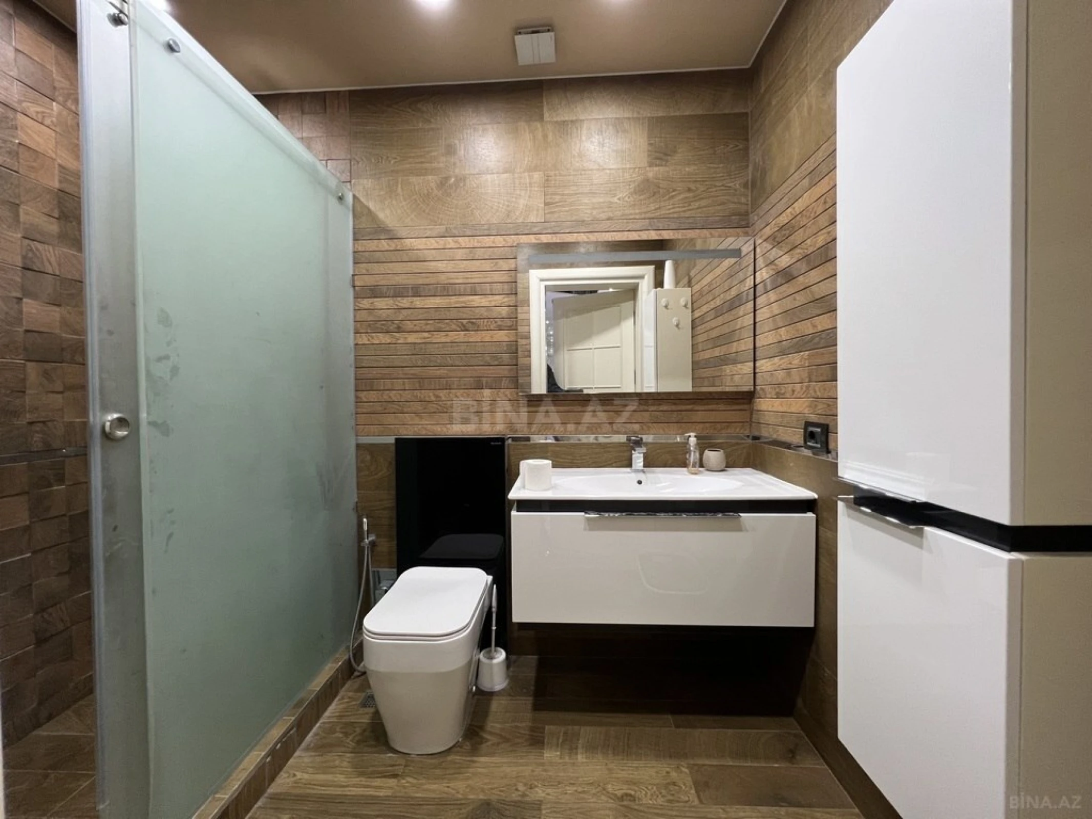 Kirayə verilir 3 otaqlı mənzil 120 m²