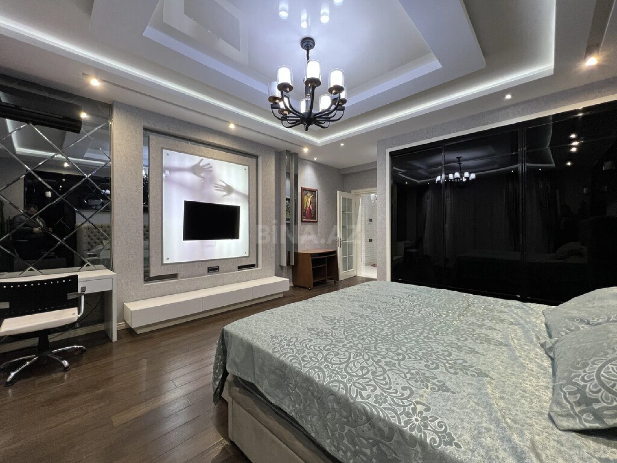 Kirayə verilir 3 otaqlı mənzil 120 m²