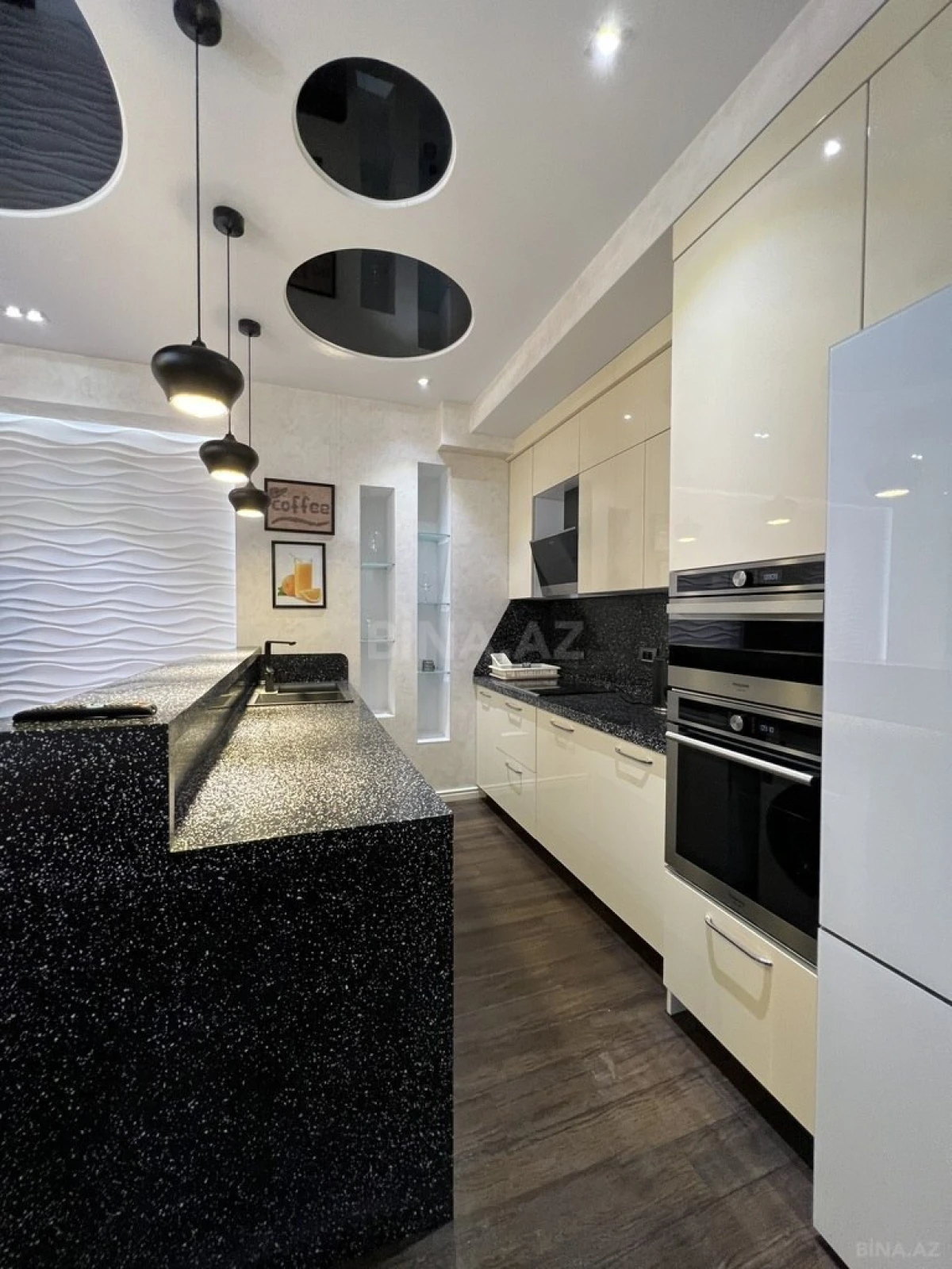 Kirayə verilir 3 otaqlı mənzil 120 m²