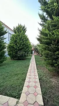 Satılır 8 otaqlı həyət evi 400 m²