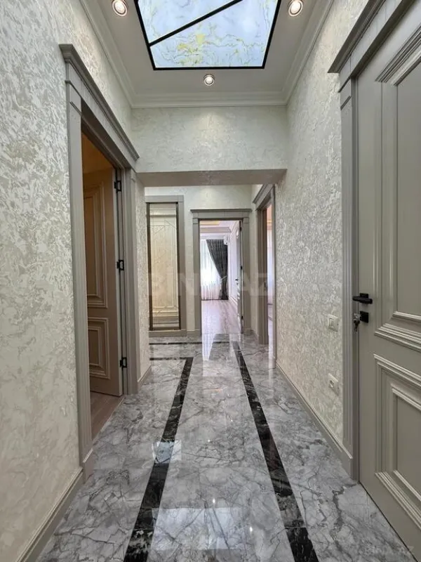 Satılır 2 otaqlı mənzil 95.1 m²