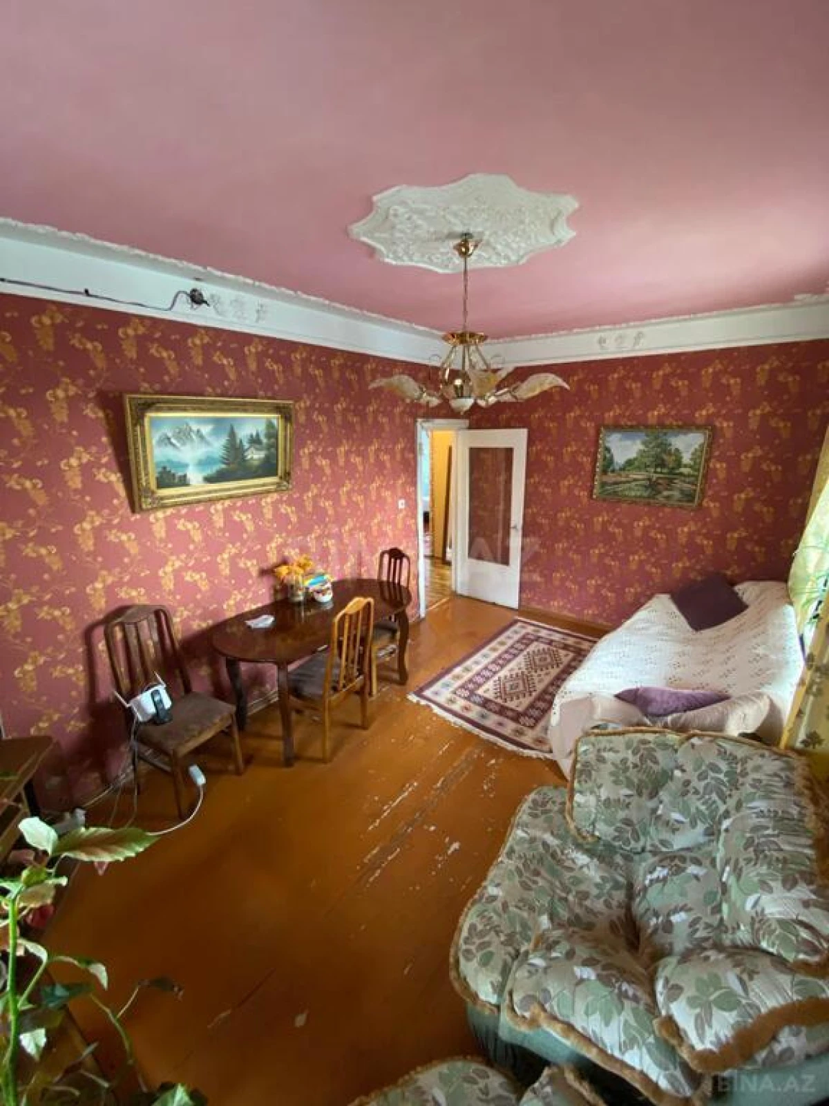 Satılır 3 otaqlı mənzil 98 m²