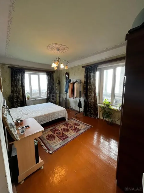 Satılır 3 otaqlı mənzil 98 m²