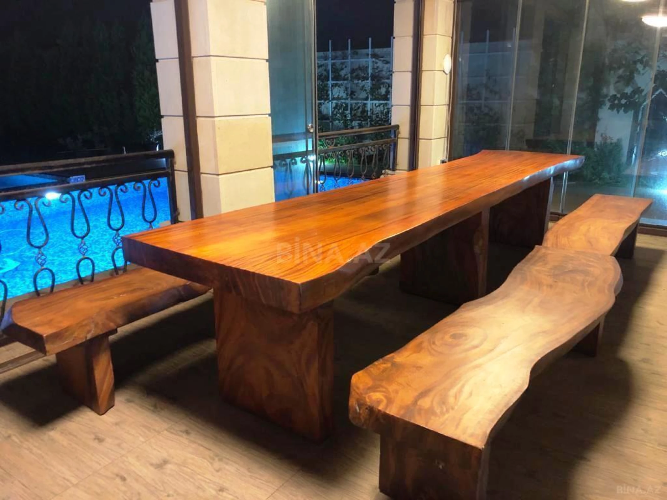 Satılır 5 otaqlı həyət evi 550 m²