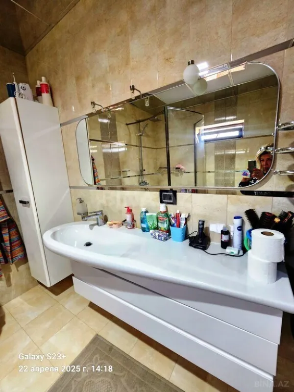 Satılır 5 otaqlı həyət evi 550 m²