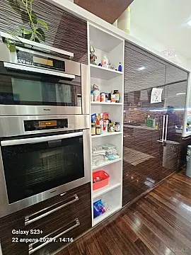 Satılır 5 otaqlı həyət evi 550 m²