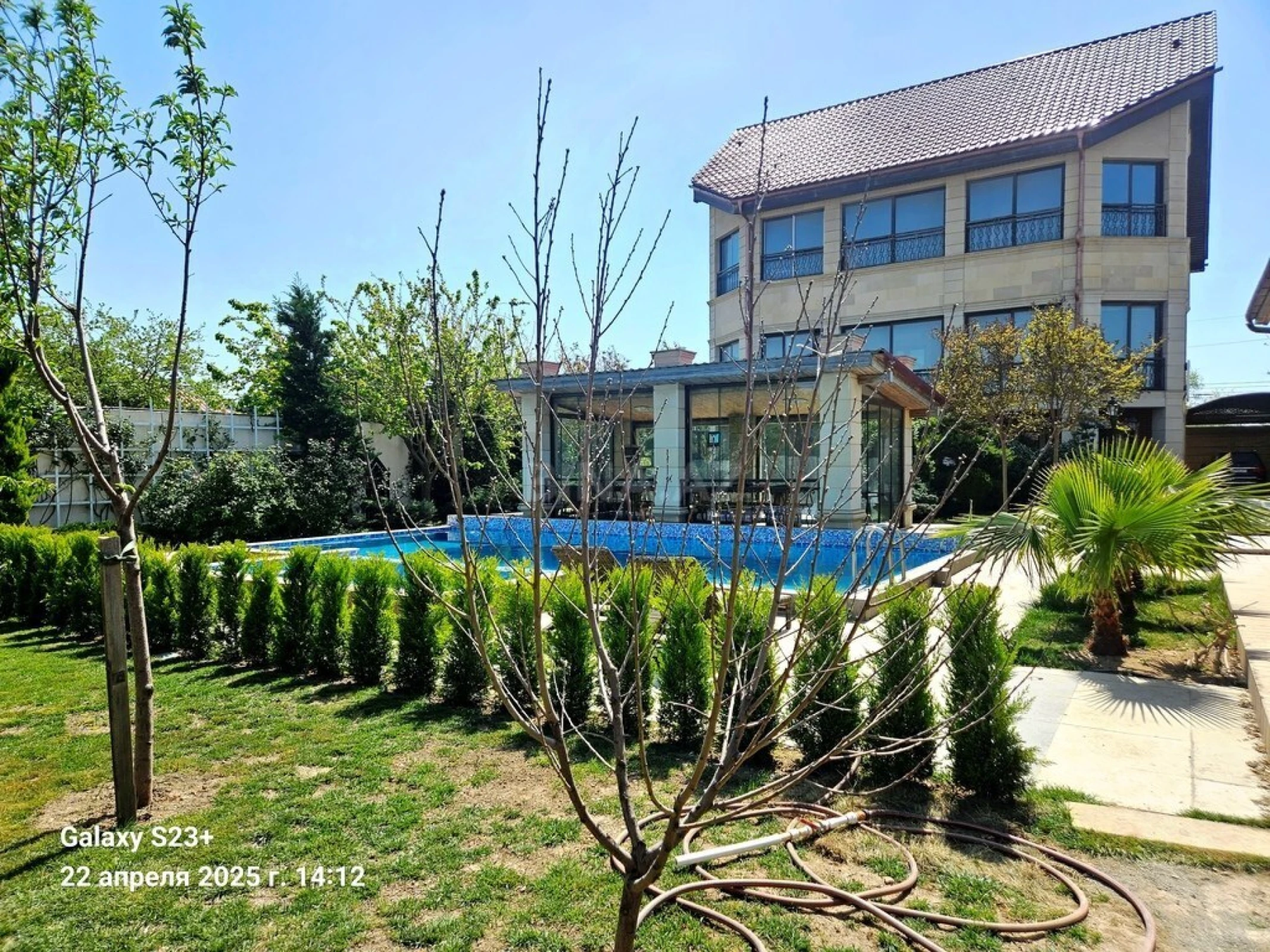 Satılır 5 otaqlı həyət evi 550 m²