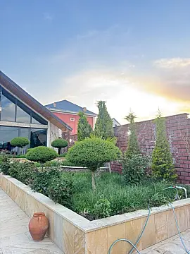 Satılır 5 otaqlı həyət evi 140 m²