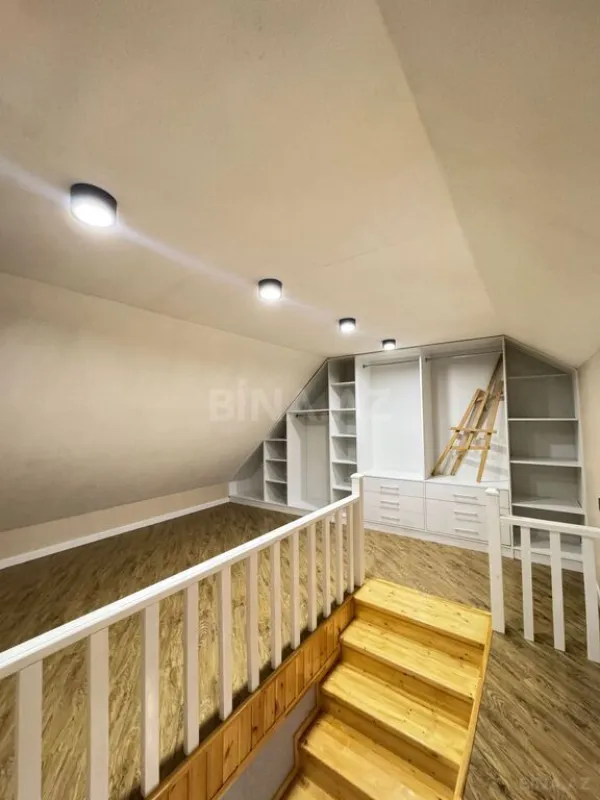 Satılır 5 otaqlı həyət evi 140 m²