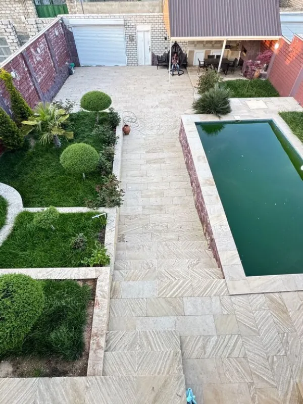 Satılır 5 otaqlı həyət evi 140 m²