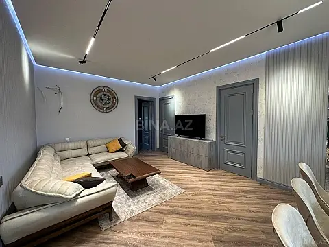 Satılır 4 otaqlı həyət evi 240 m²