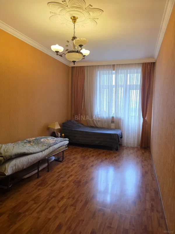 Kirayə verilir 3 otaqlı mənzil 120 m²