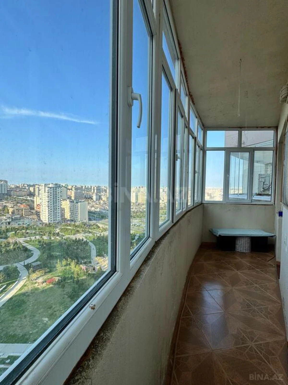 Kirayə verilir 3 otaqlı mənzil 120 m²