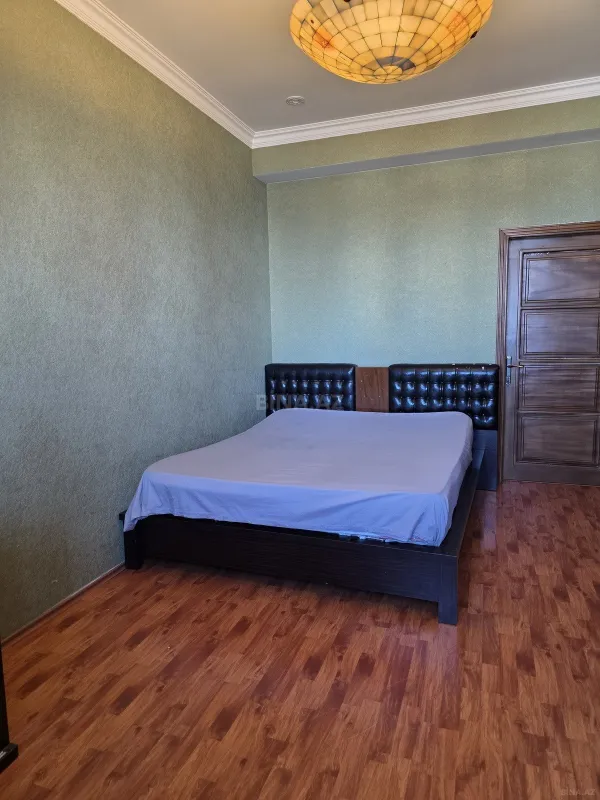 Kirayə verilir 3 otaqlı mənzil 120 m²