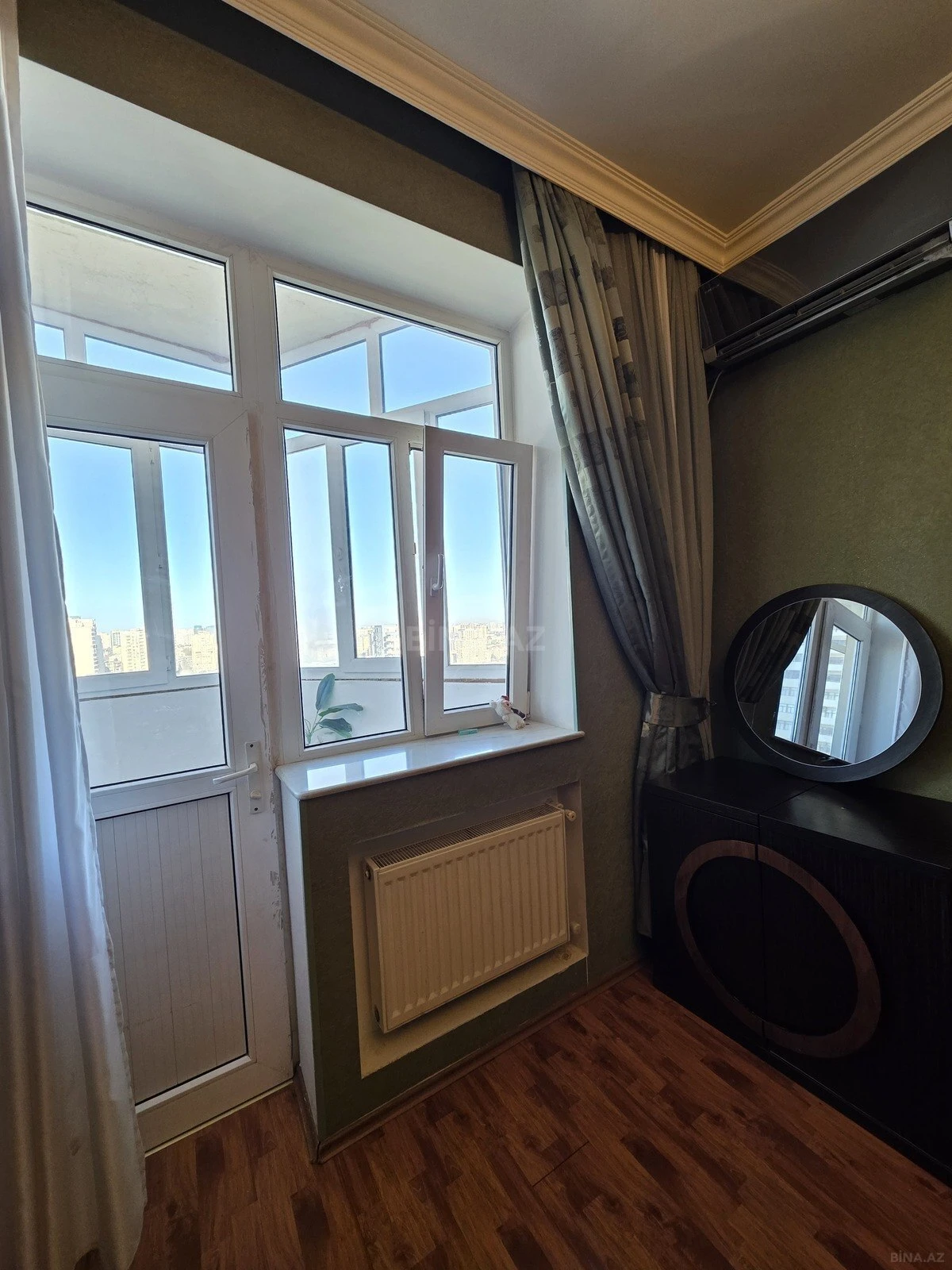 Kirayə verilir 3 otaqlı mənzil 120 m²