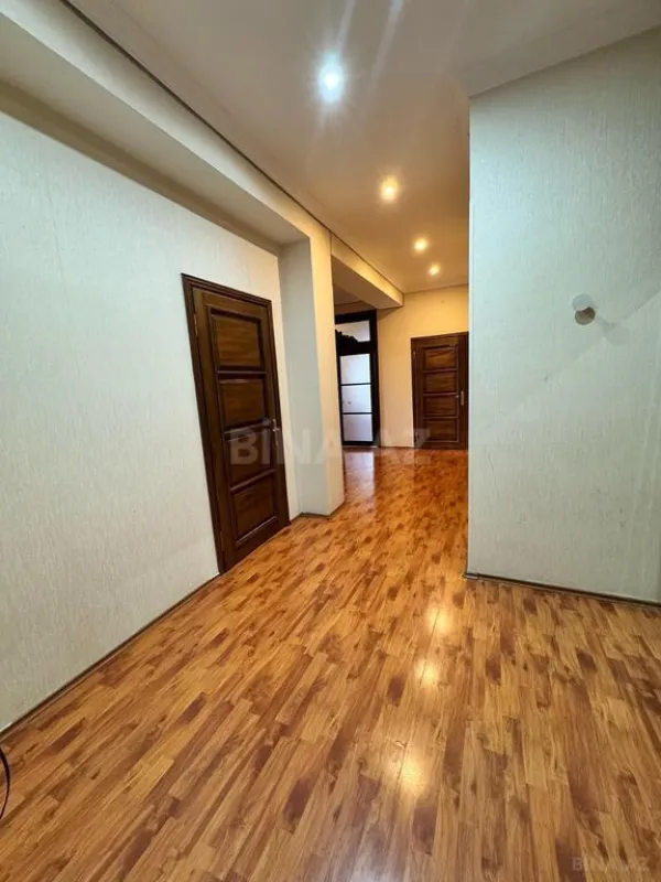 Kirayə verilir 3 otaqlı mənzil 120 m²