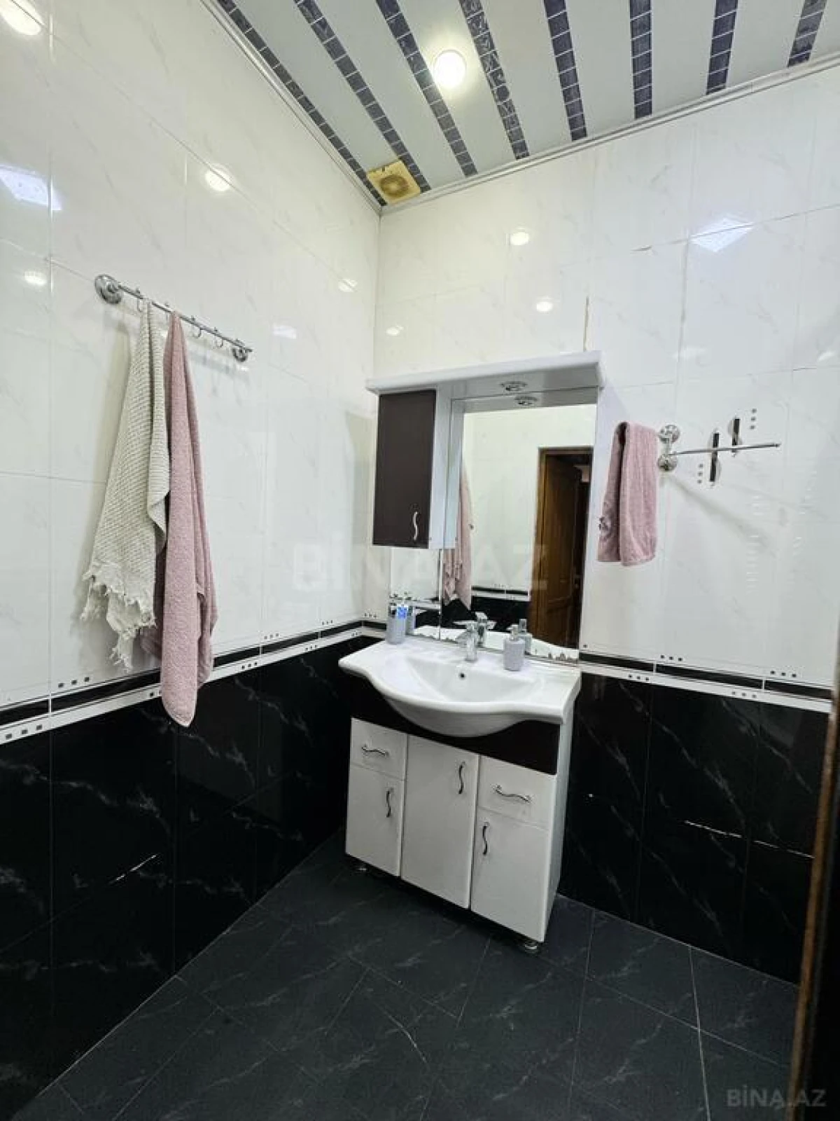Kirayə verilir 3 otaqlı mənzil 120 m²