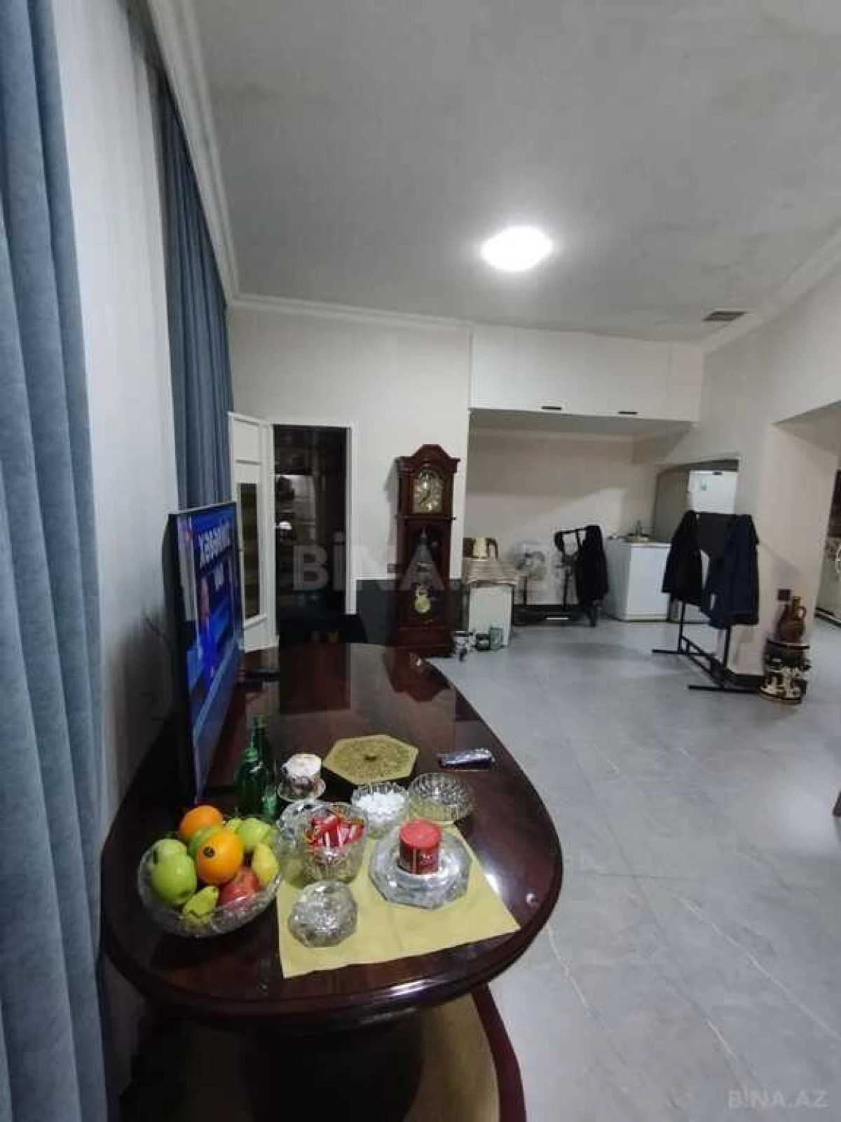 Satılır 16 otaqlı həyət evi 1000 m²