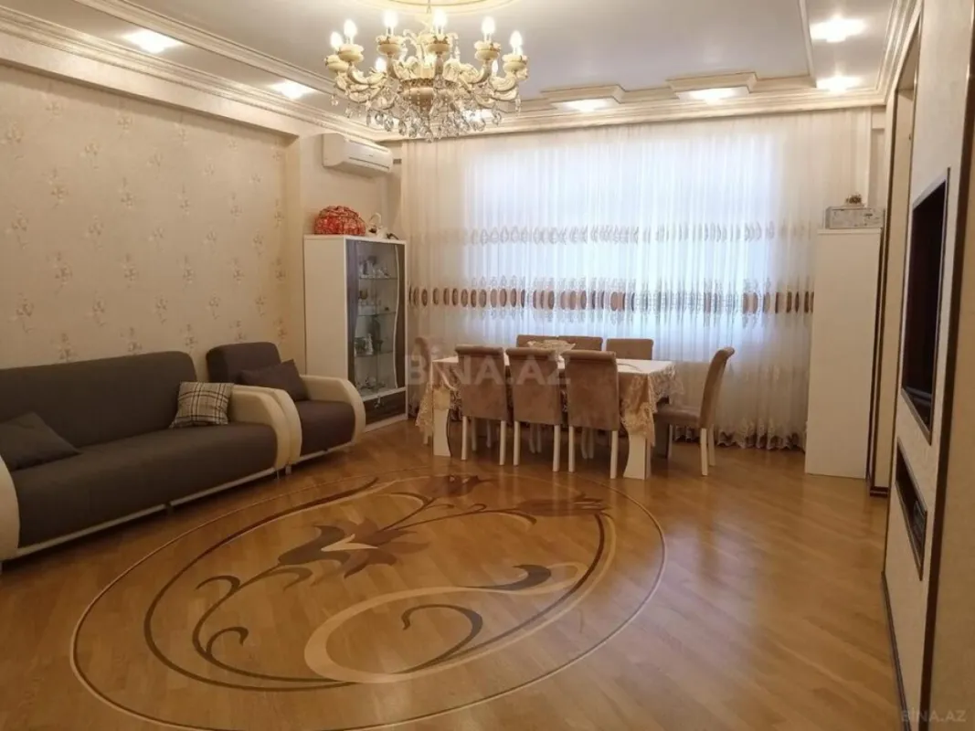 Satılır 3 otaqlı mənzil 137 m²
