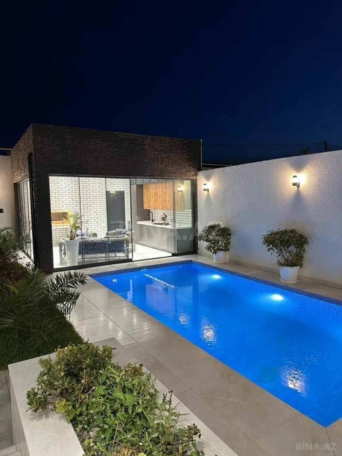 Kirayə verilir 5 otaqlı həyət evi 200 m²