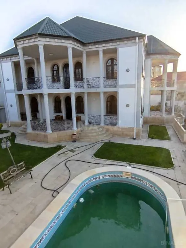 Satılır 6 otaqlı həyət evi 120 m²