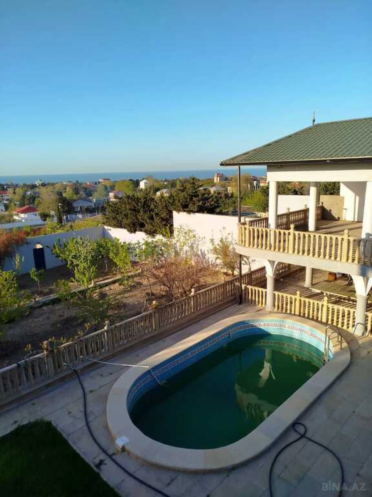 Satılır 6 otaqlı həyət evi 120 m²