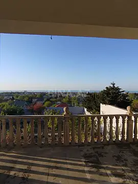 Satılır 6 otaqlı həyət evi 120 m²