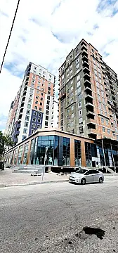 Satılır 4 otaqlı mənzil 126 m²