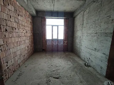 Satılır 4 otaqlı mənzil 144 m²
