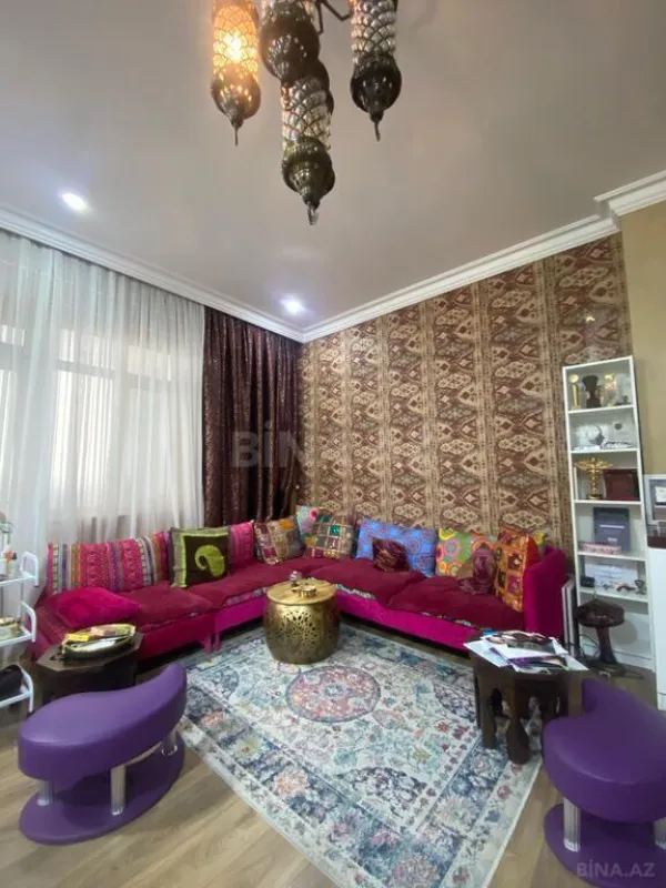 Satılır 4 otaqlı mənzil 157 m²