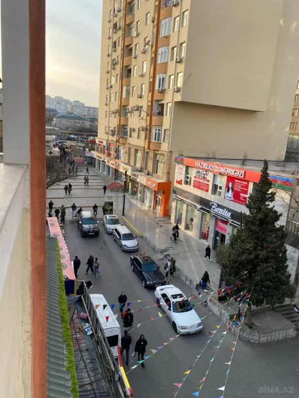 Satılır 4 otaqlı mənzil 157 m²