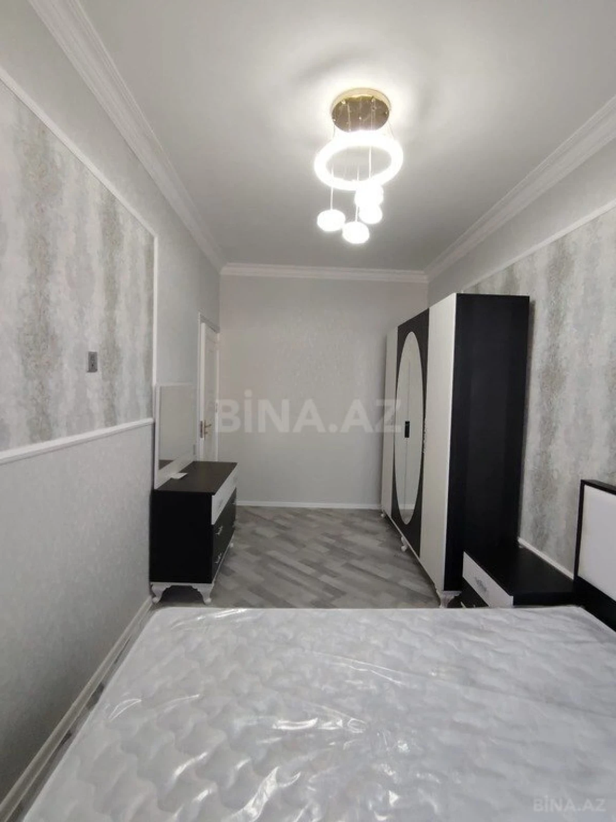 Satılır 2 otaqlı mənzil 55 m²