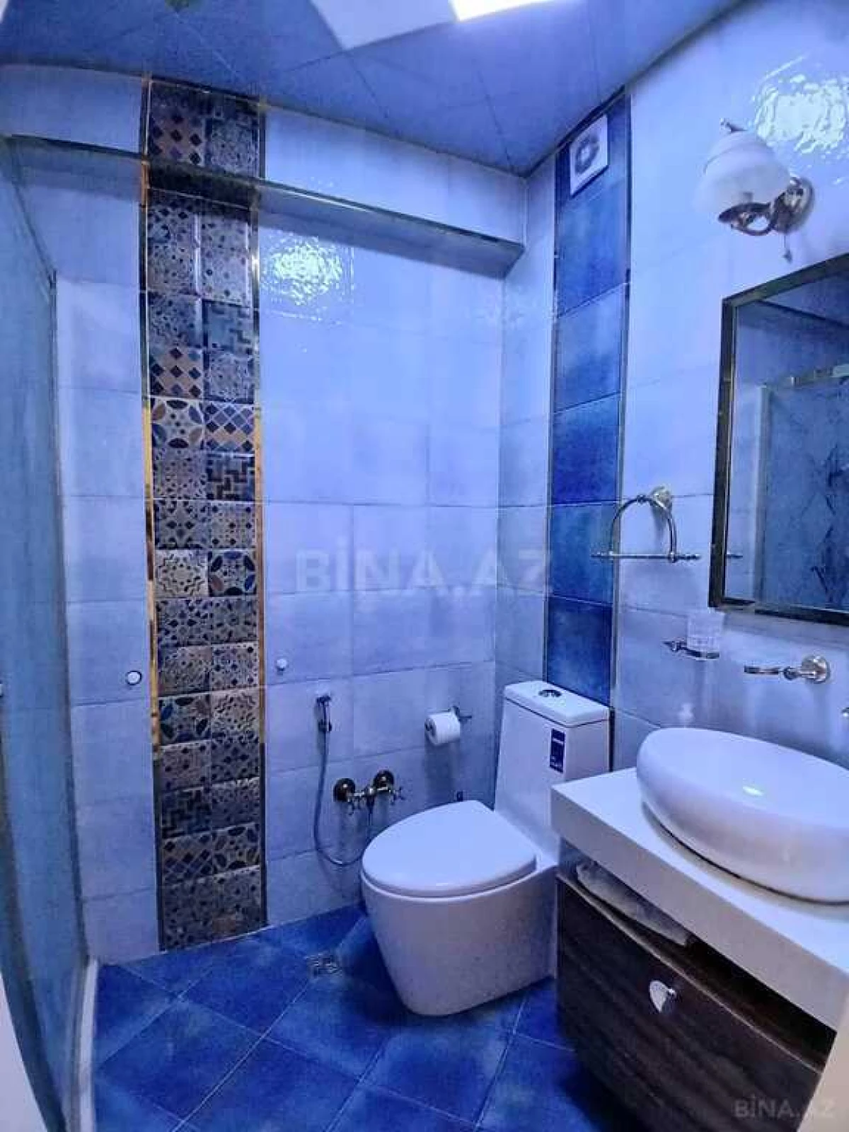 Satılır 3 otaqlı mənzil 143 m²