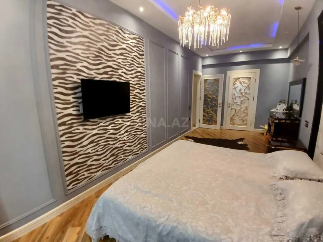 Satılır 3 otaqlı mənzil 143 m²