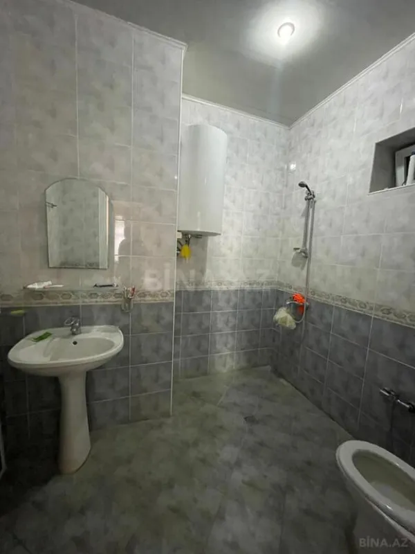 Satılır 7 otaqlı həyət evi 725 m²