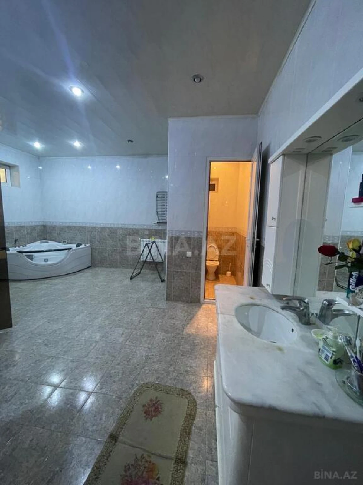Satılır 7 otaqlı həyət evi 725 m²