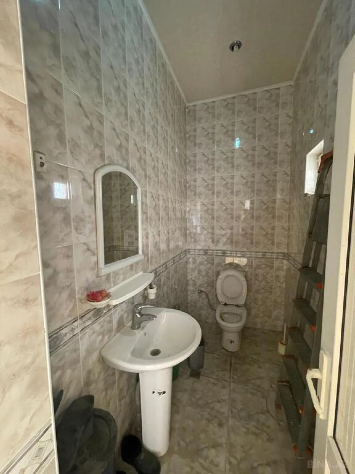 Satılır 7 otaqlı həyət evi 725 m²