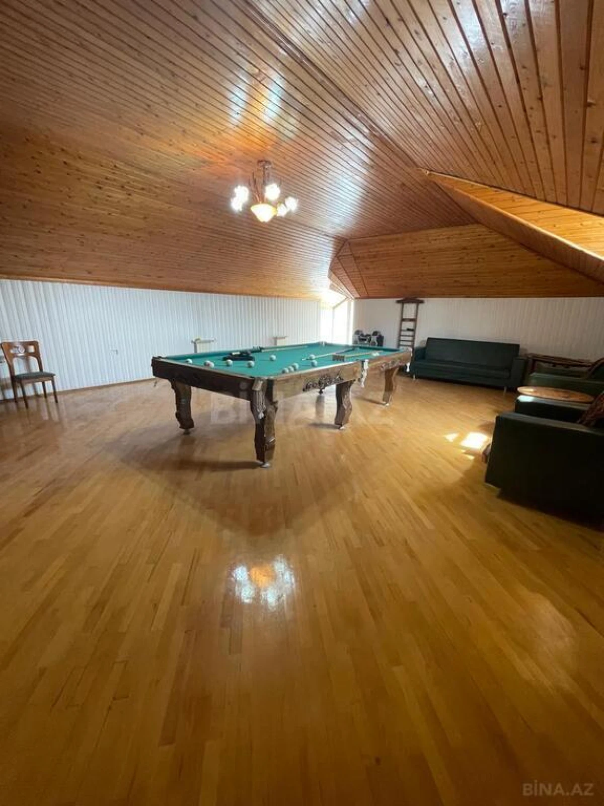 Satılır 7 otaqlı həyət evi 725 m²