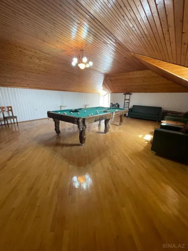 Satılır 7 otaqlı həyət evi 725 m²