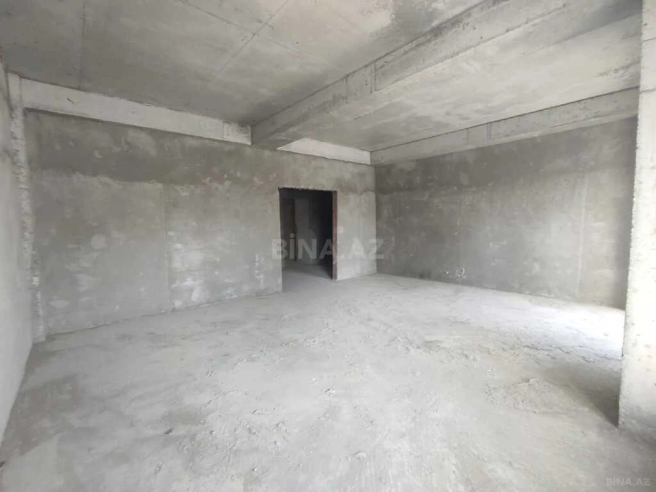 Satılır 4 otaqlı mənzil 181 m²