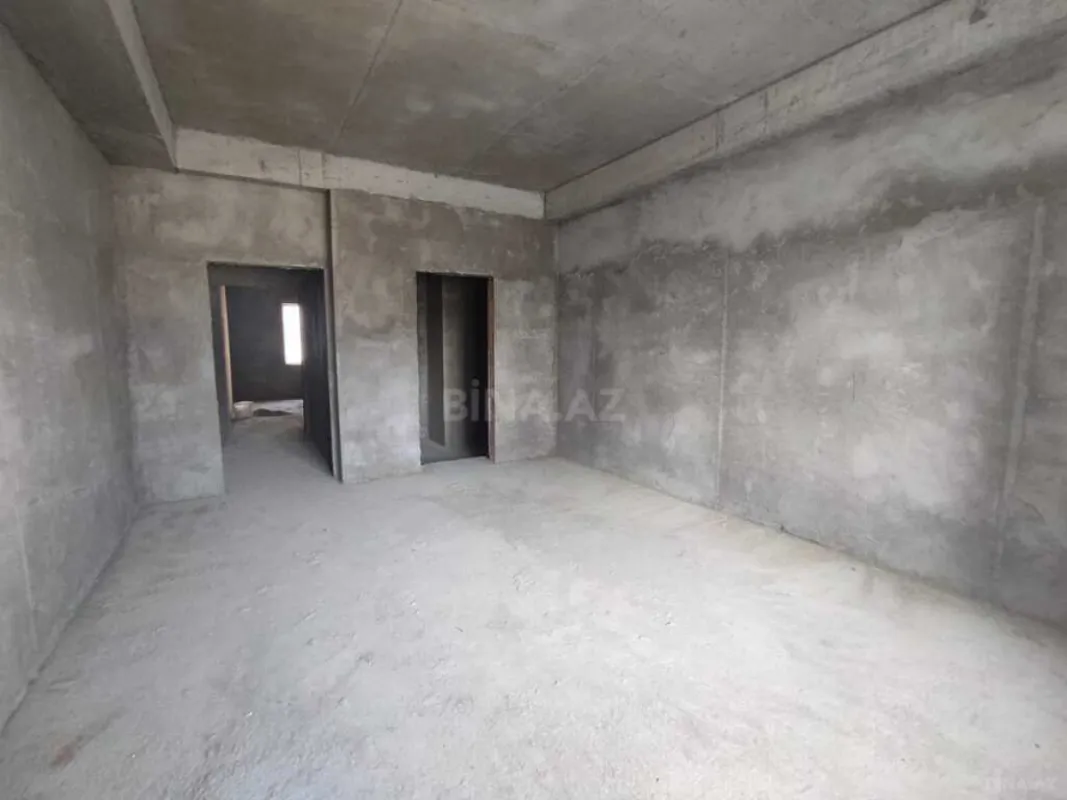 Satılır 4 otaqlı mənzil 181 m²