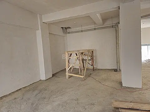 Kirayə verilir obyekt 400 m²