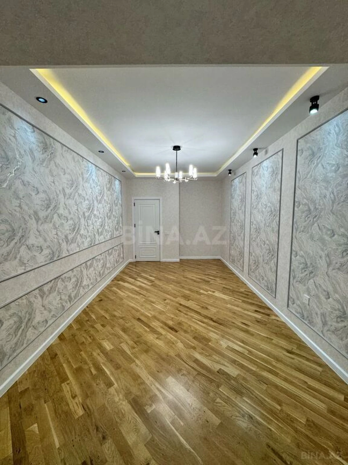 Satılır 4 otaqlı mənzil 155 m²